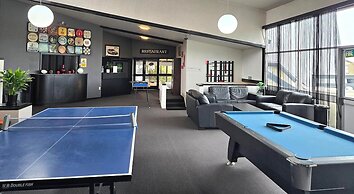 Fiordland Hotel