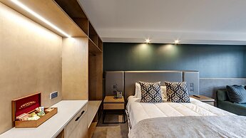 Distinction Luxmore Hotel