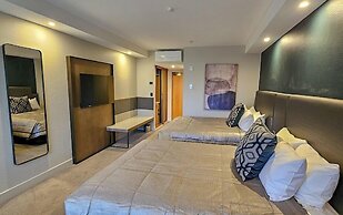 Distinction Luxmore Hotel