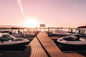The Nautical Beachfront Resort