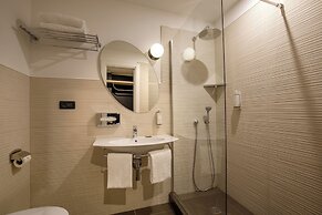 Best Western Globus Hotel