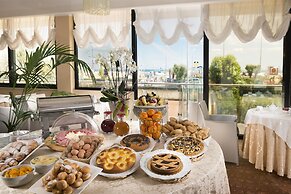 Waldorf Suite Hotel
