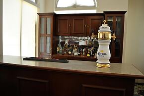 Krystal Urban Ciudad Juárez by US Consulate