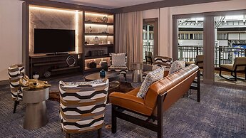 Hilton Austin Airport