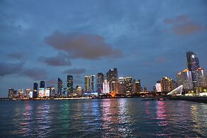 Crowne Plaza Hotel Qingdao by IHG