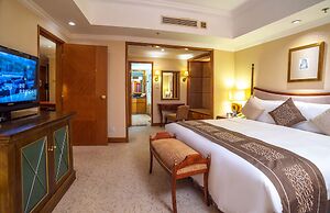 Crowne Plaza Hotel Qingdao by IHG