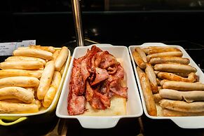 Crowne Plaza Hotel Qingdao by IHG