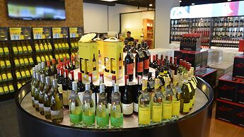 Crowne Plaza Hotel Qingdao by IHG