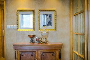 Crowne Plaza Hotel Qingdao by IHG