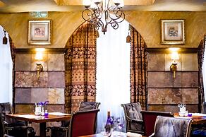 Crowne Plaza Hotel Qingdao by IHG