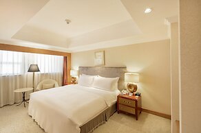 Crowne Plaza Hotel Qingdao by IHG