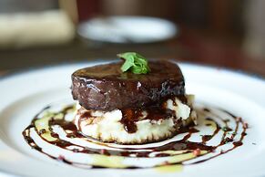 Crowne Plaza Hotel Qingdao by IHG