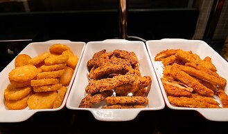 Crowne Plaza Hotel Qingdao by IHG