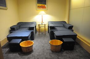 Crowne Plaza Hotel Qingdao by IHG