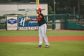 Holiday Inn Express Hotel and Suites Kinston by IHG