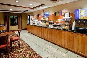 Holiday Inn Express Hotel and Suites Kinston by IHG