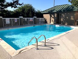 Holiday Inn Express Hotel and Suites Kings Mountain by IHG