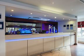 Holiday Inn Express Glasgow Airport by IHG