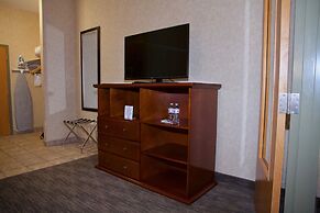 Days Inn & Suites by Wyndham Brooks