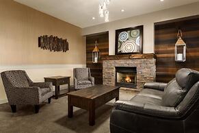 Days Inn & Suites by Wyndham Brooks