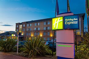 Holiday Inn Express Cardiff Bay by IHG