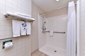 Holiday Inn Express Breezewood by IHG