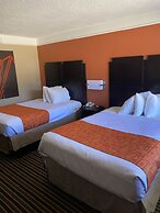 Howard Johnson by Wyndham Historic Lake Charles