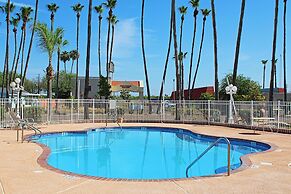 Victoria Palms Inn & Suites