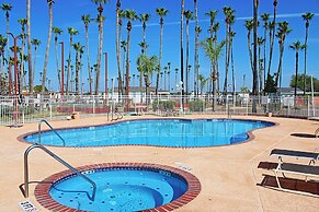 Victoria Palms Inn & Suites