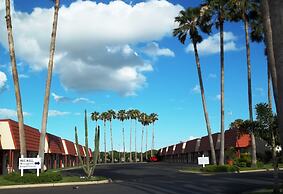 Victoria Palms Inn & Suites