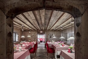 Hotel La Perla The Leading Hotels of the World