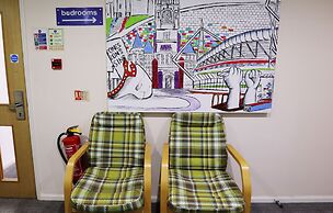 Cardiff Bute Terrace Hotel By Belvilla