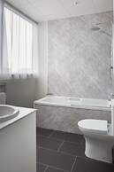Cardiff Bute Terrace Hotel By Belvilla