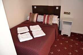 Hyde Park Court Hotel