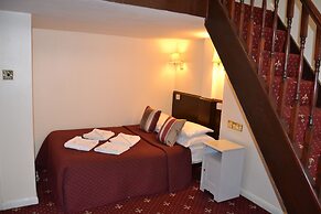 Hyde Park Court Hotel