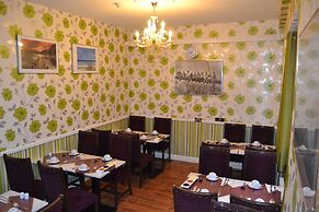 Hyde Park Court Hotel