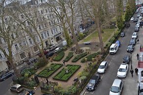 Hyde Park Court Hotel