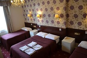 Hyde Park Court Hotel