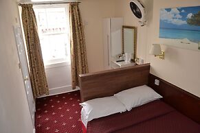 Hyde Park Court Hotel