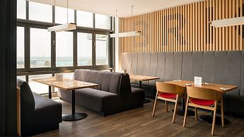 Holiday Inn Brighton Seafront by IHG