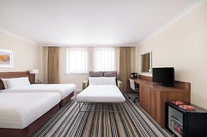 Holiday Inn Glasgow East Kilbride by IHG