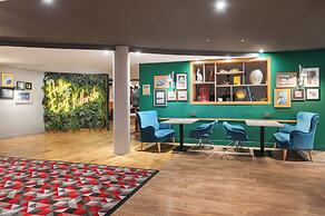 Holiday Inn Glasgow East Kilbride by IHG