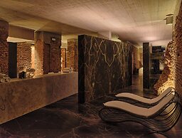 Grand Hotel