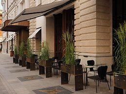 Grand Hotel