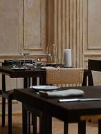 Grand Hotel
