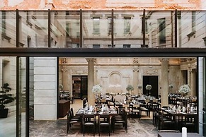 Grand Hotel
