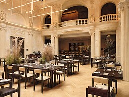 Grand Hotel