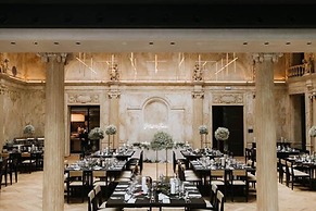 Grand Hotel