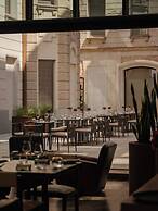 Grand Hotel