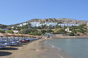 Dolphin Bay Seaside Resort & Suites